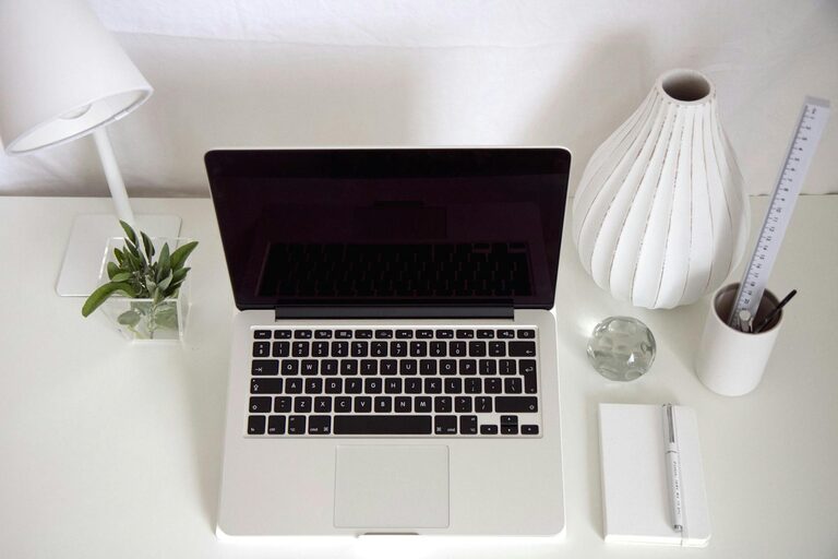 Tips for Organizing a Clutter-Free and Productive Home Office Space